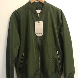 Light bomber jacket.